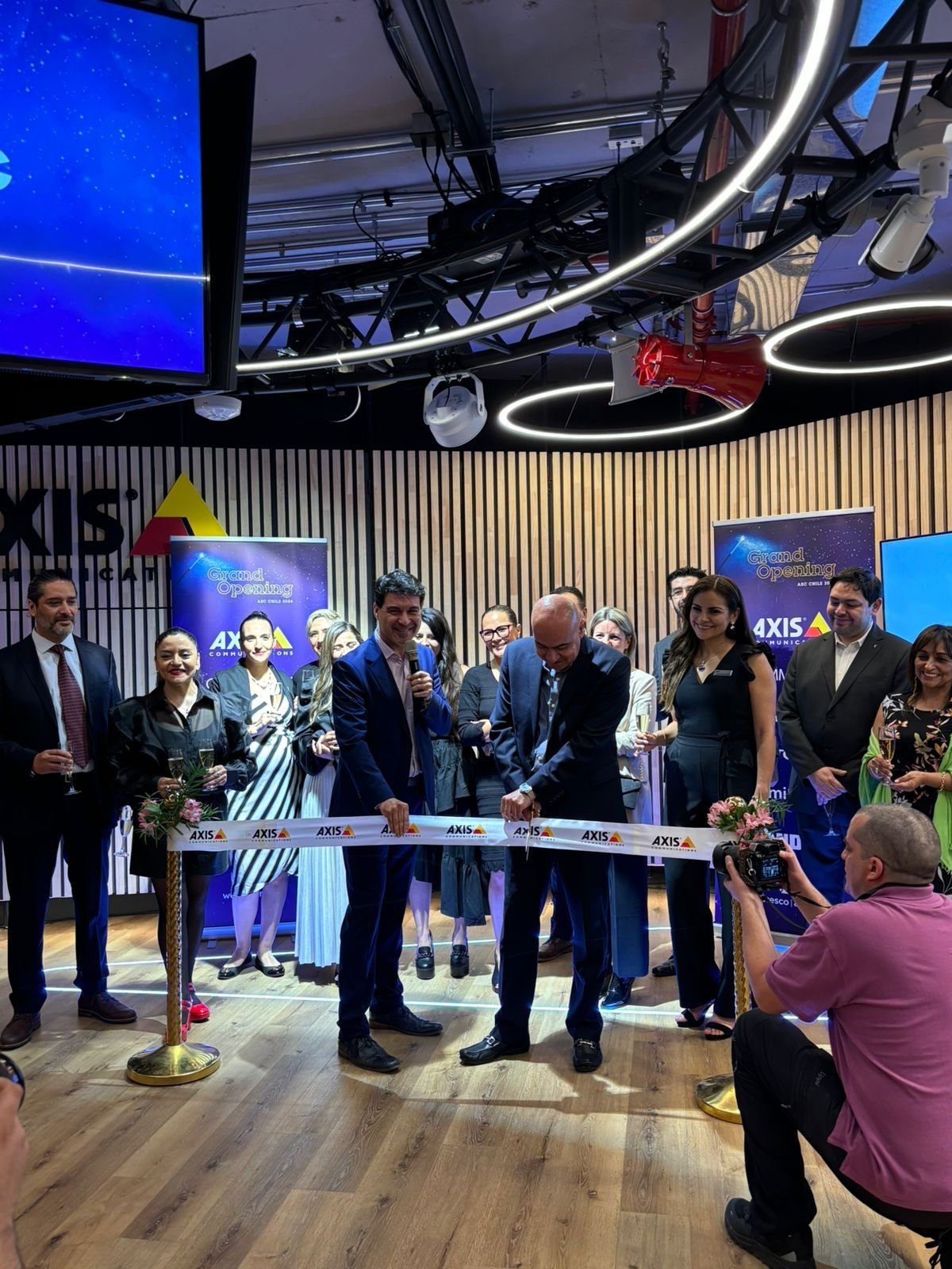 Axis inaugura Experience Center para o Cone Sul