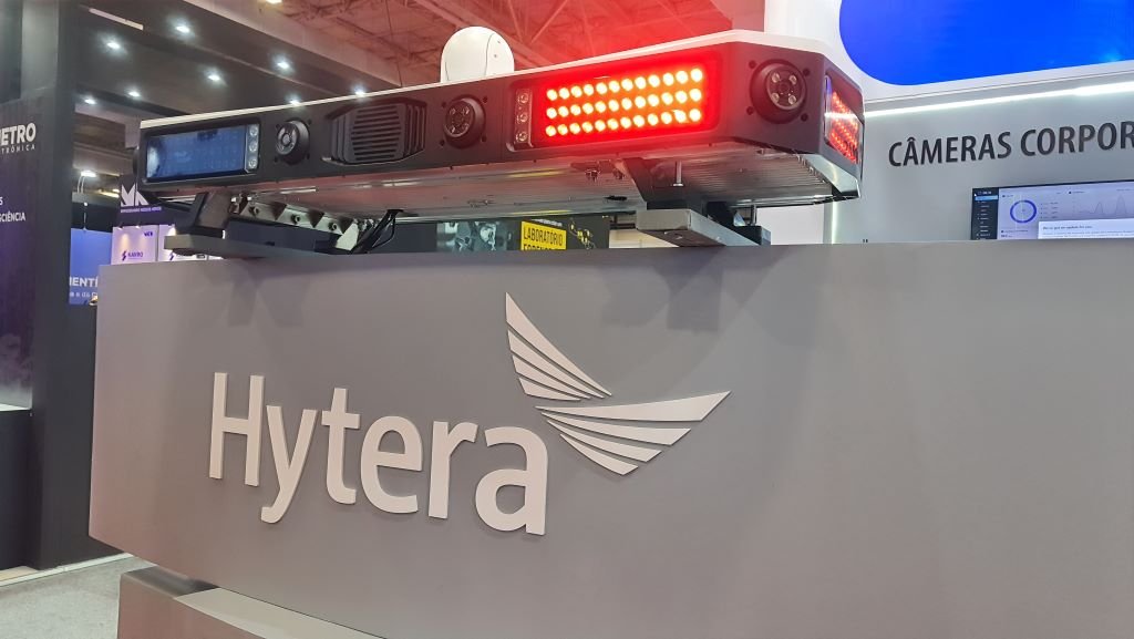 Na LAAD 2026, o debate de soluções integradas voltadas à Segurança Pública está cada vez mais tecnológico e aposta em inovação e ferramentas de IA.