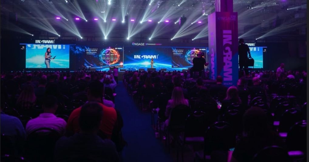 Visão do palco no Engage 2026, que discutiu a transformação da Tecnologia.