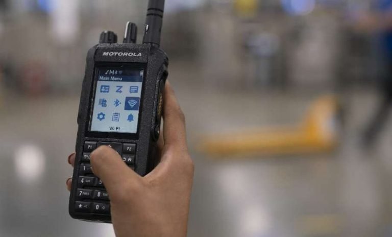 Com recursos avançados de áudio estão presentes no novo rádio da Motorola Solutions -  o MOTOTRBO R7, um modelo bidirecional para ambientes rústicos