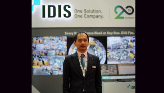 A IDIS participa da Intersec 2023 destacando soluções de Inteligência Artificial para o mercado corporativo nos segmentos de Bancos, Varejo e Logística.