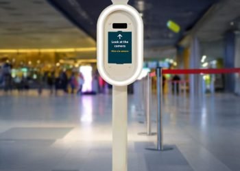O novo processo de biometria facial adotado no Aeroporto Internacional de Orlando privilegia os viajantes e reduz a carga de tarefas administrativas.