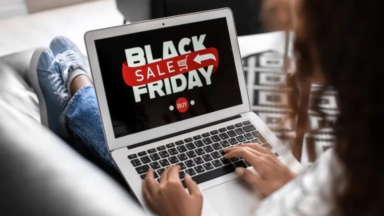 O volume de fraudes digitais associadas à Black Friday cresceu de forma expressiva nas últimas semanas, segundo levantamento da Redbelt Security.