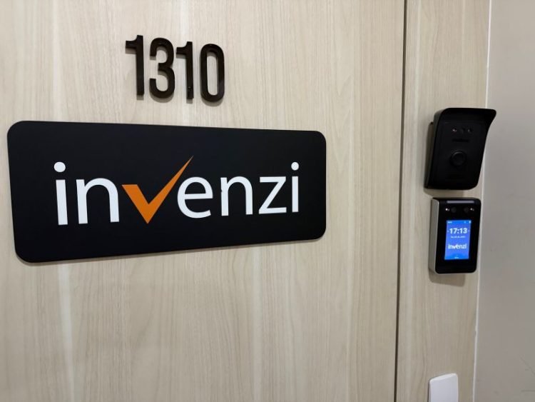 A colaboração tecnológica entre a HID e a Invenzi é baseada na integração OEM de controle de acesso para ambientes físicos em grandes corporações.