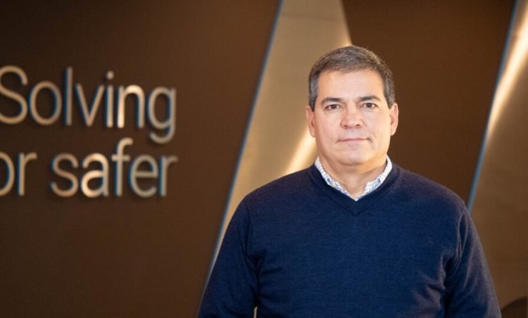 Integradores e canais de segurança são estratégicos por estarem à frente dos projetos, promovendo ajustes, treinando equipes e reforçando governança.