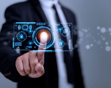 Inciar o processo de internacionalização em Portugal é uma resposta direta ao aumento da demanda europeia por gestão de identidades e acessos privilegiados.