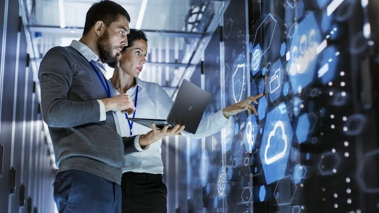 A Helix Brasil apontou caminhos para regulamentação bancária e gestão de capacidade de TI usando Compliance, ITSM e IA no setor financeiro.